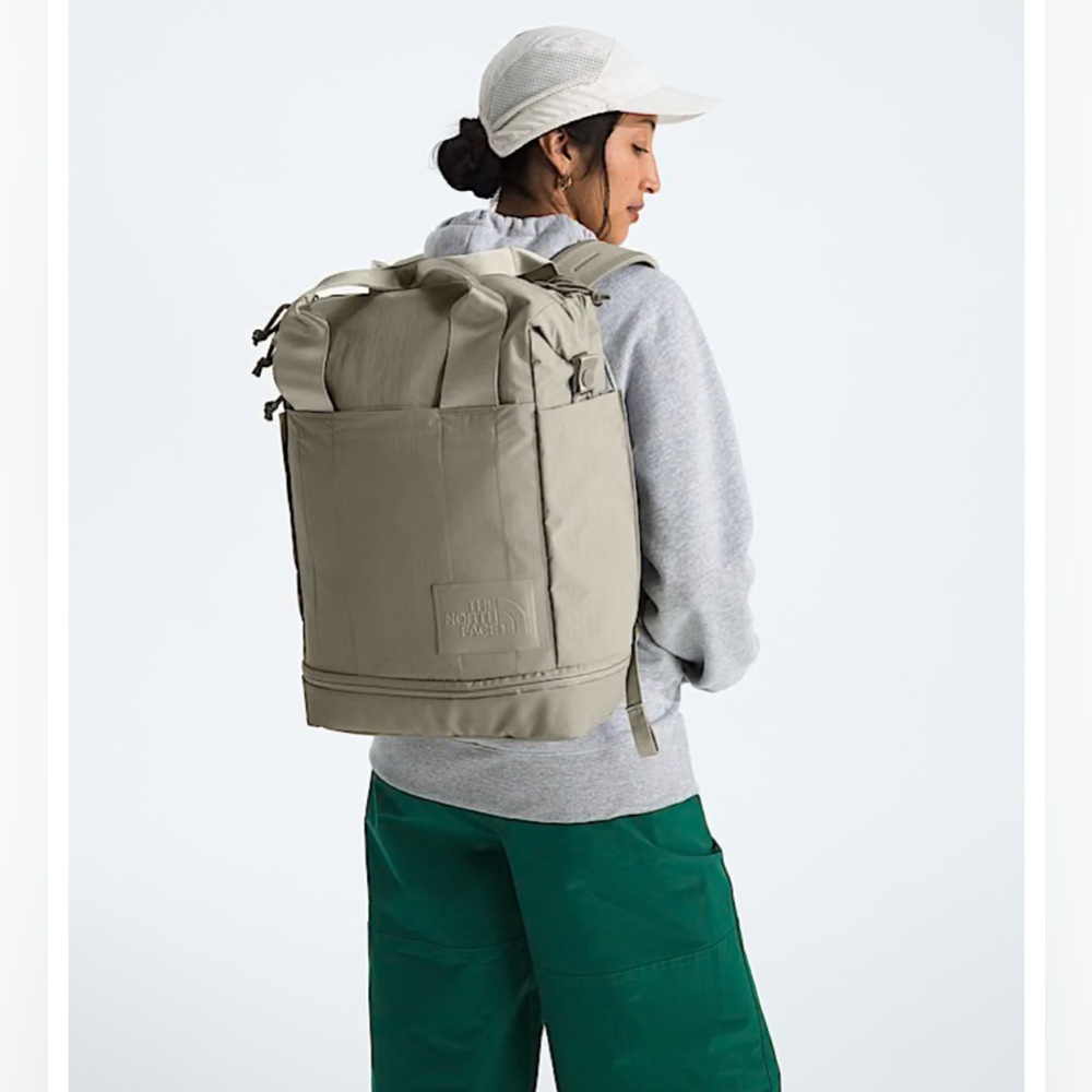 The North Face Women’s Never Stop Utility Pack